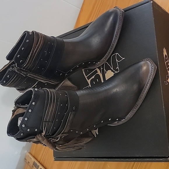 New Freebird By Steven Julius Black Boot, Bootie  Size 10 - Picture 7 of 13